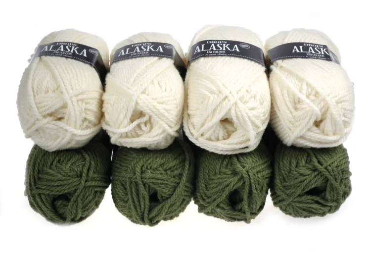 Włóczka DROPS Alaska, kolor 45 jasna oliwka i ecru