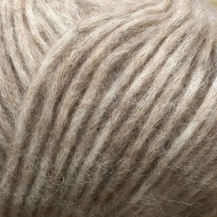 7315 GRAA BEIGE SNEFNUG.jpg