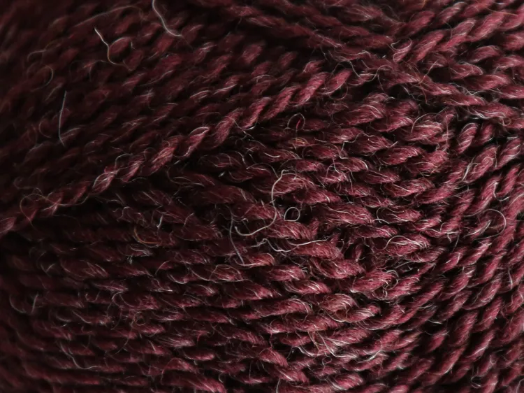Mashdale Filcolana 382 Dark Bordeaux